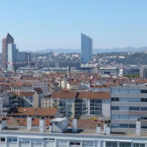 https://le-chalet-loft-and-spa.hotels-rhonealpes.com