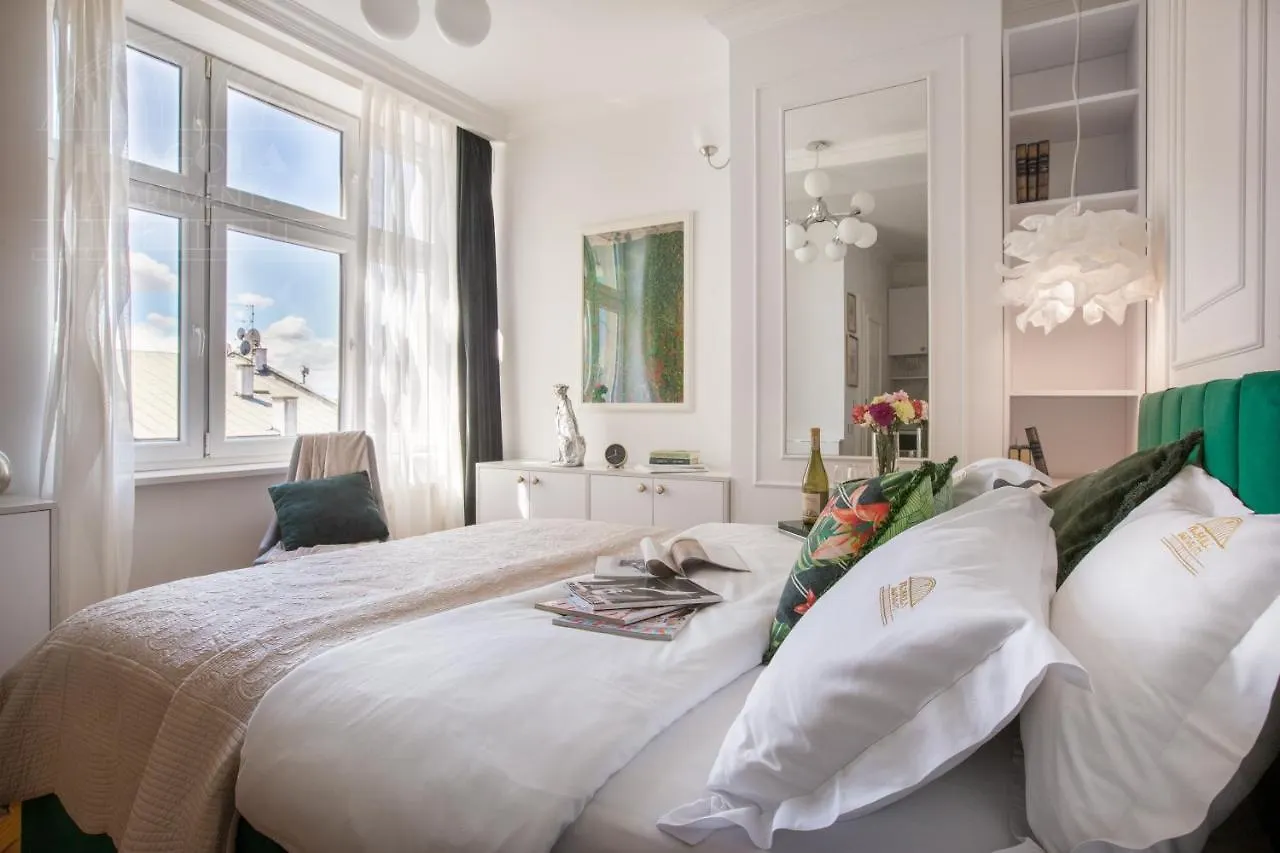 Feniks Fragola Apartments Main Square Krakow